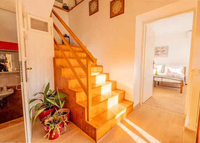 Ferienhaus In 5643